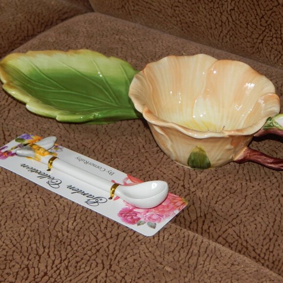 Corner Ruby Garden Collection Gold Sand Flower Teacup Leaf Saucer & Spoon New - Picture 11 of 12